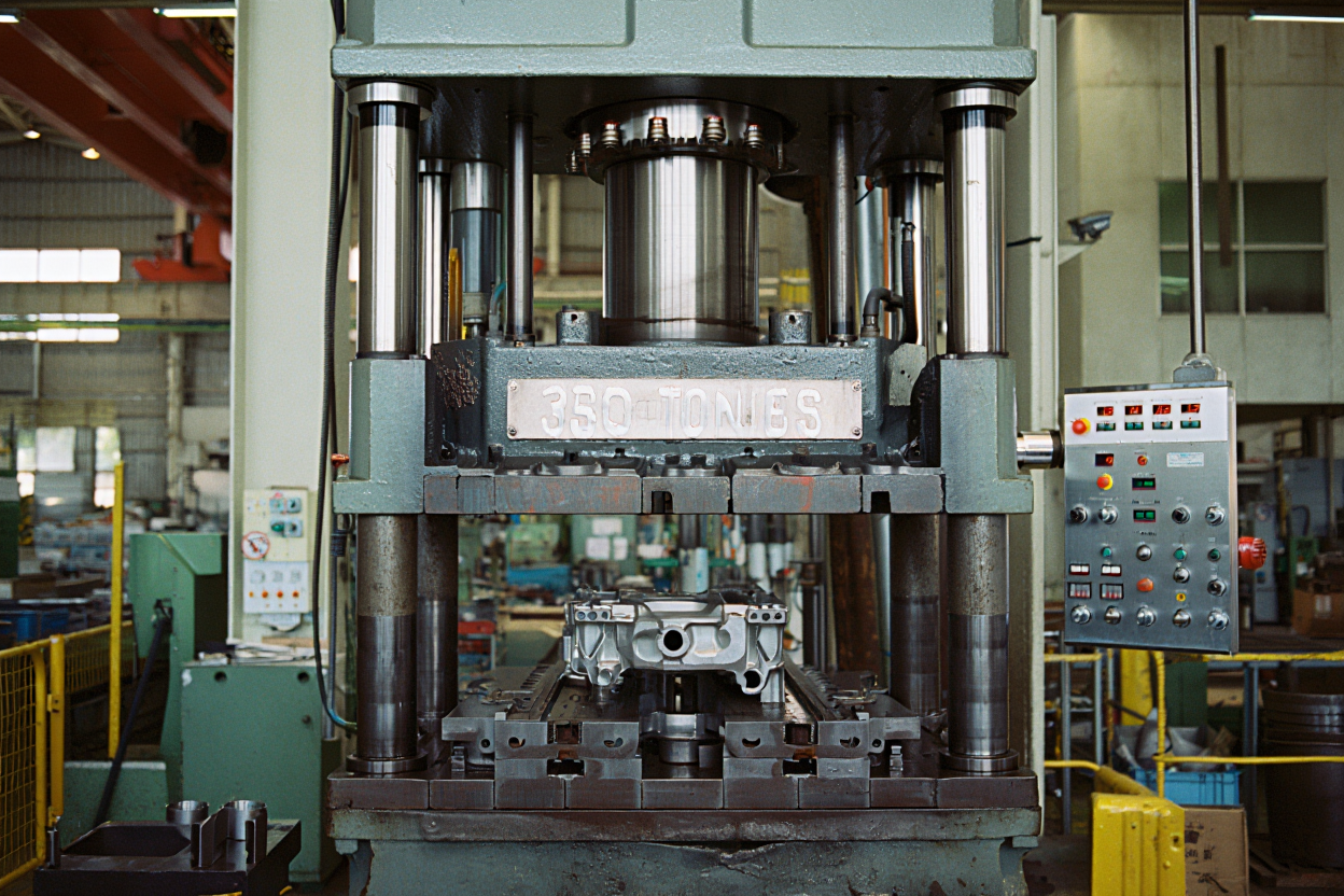 350 Tonnes Hydraulic Press